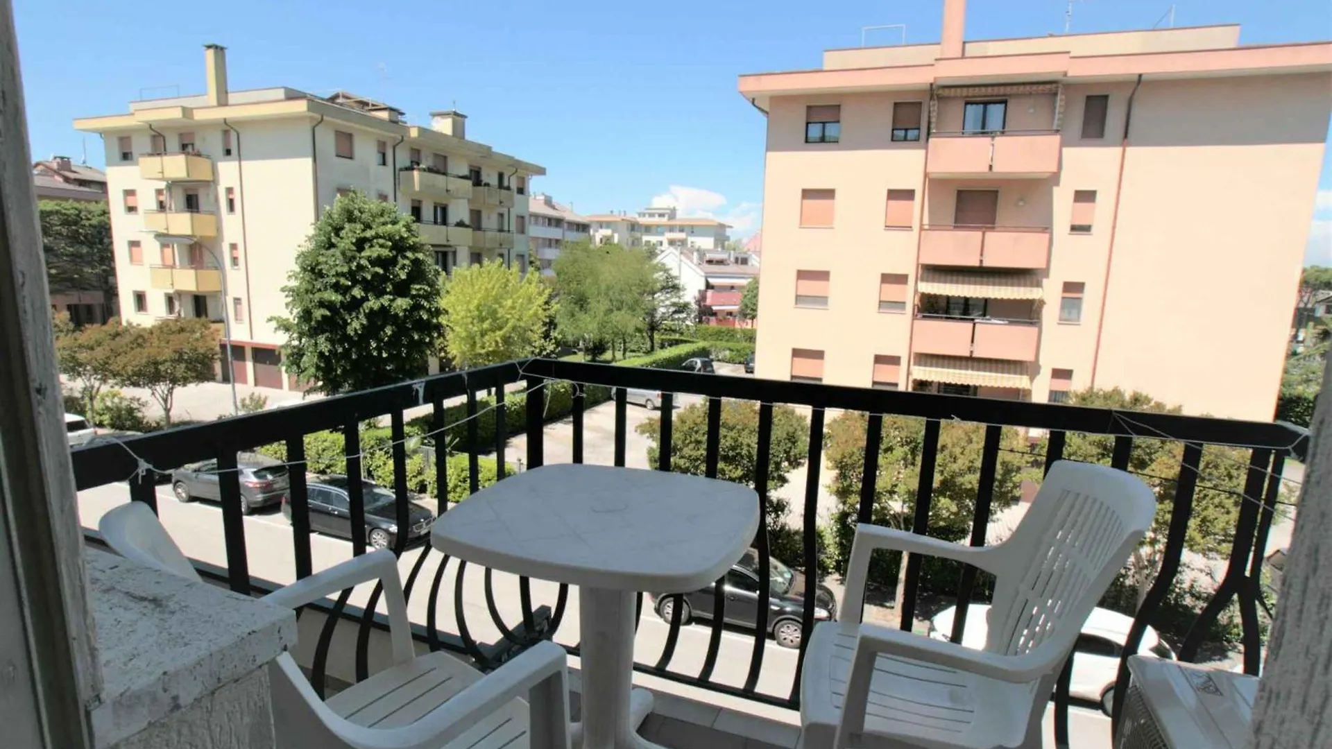 Apartment In Lido Di Jesolo 25174