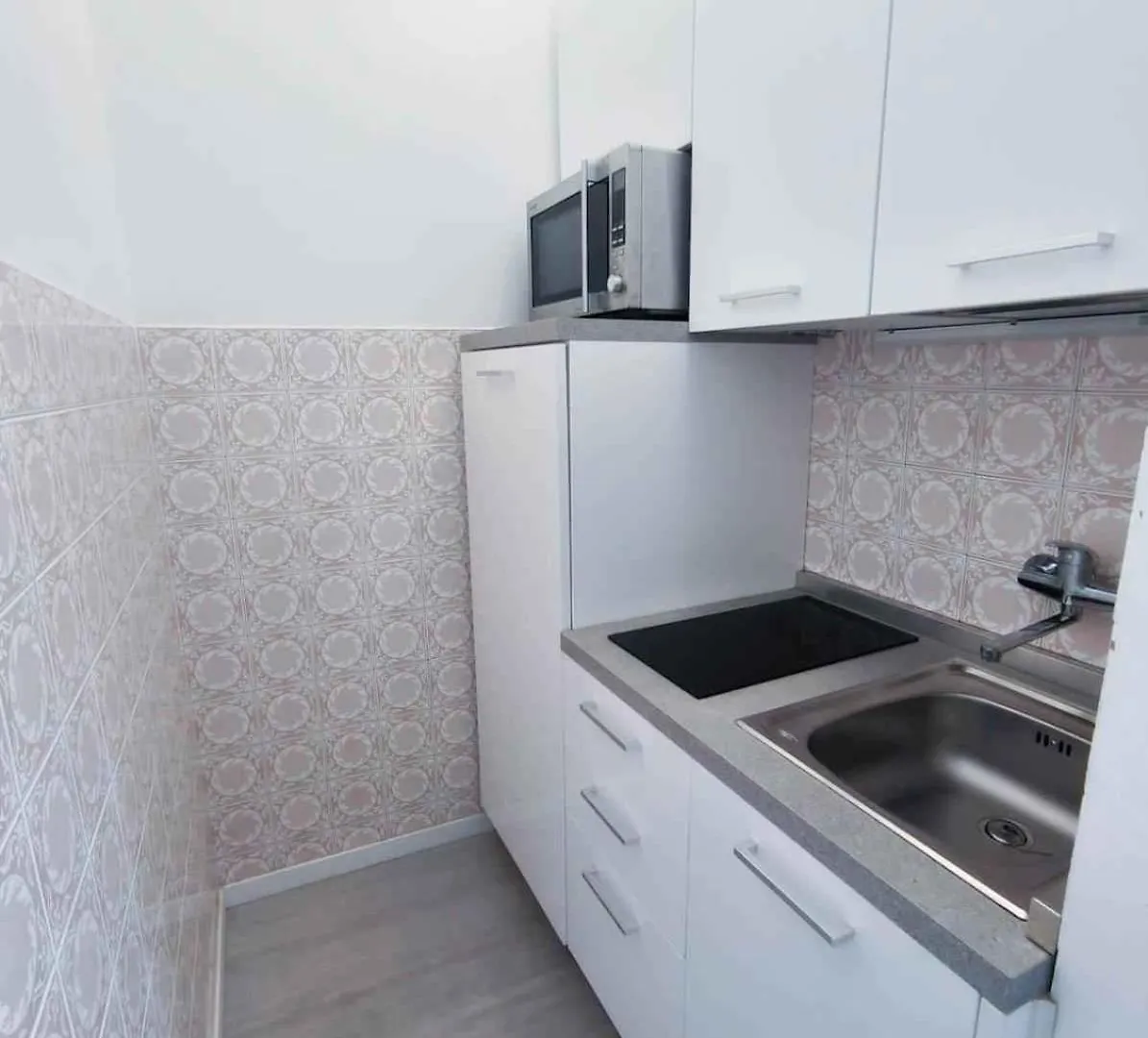 Apartment In Lido Di Jesolo 25174